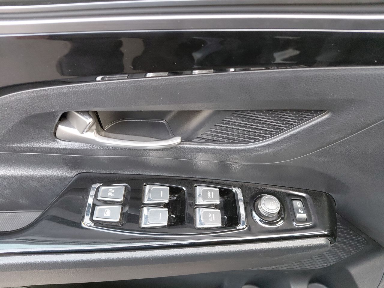 SSANGYONG - 21