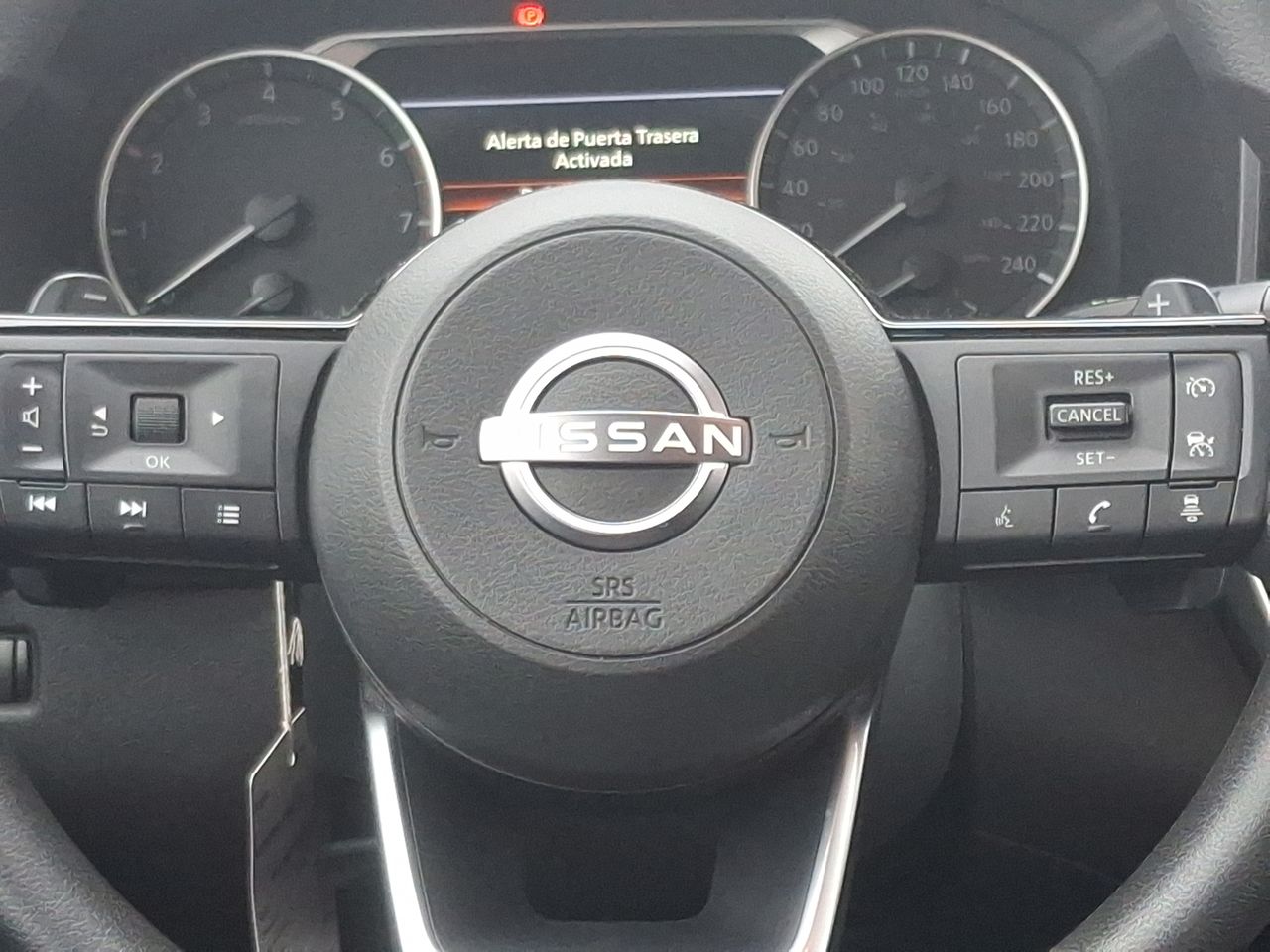 NISSAN - 26