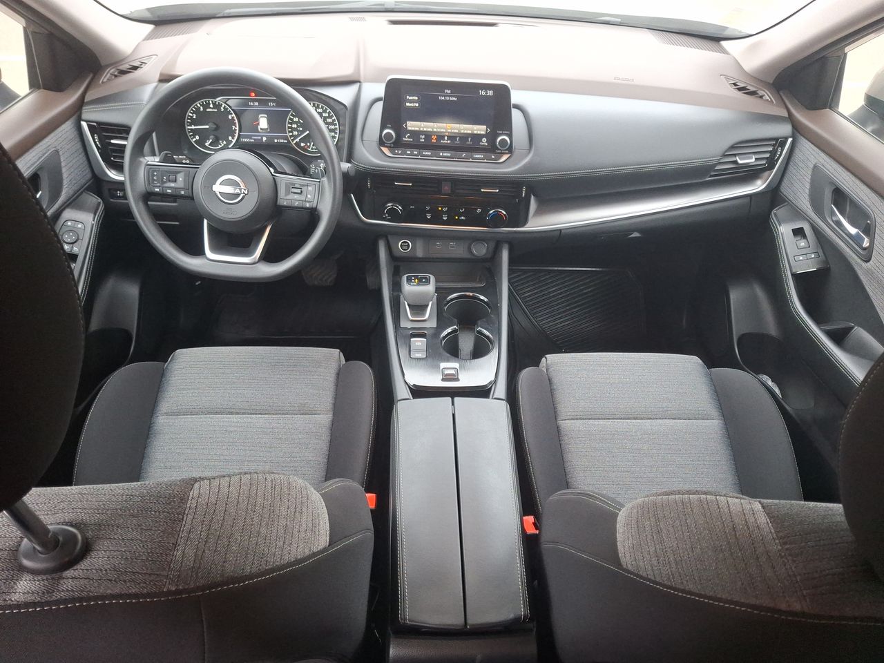 NISSAN - 32