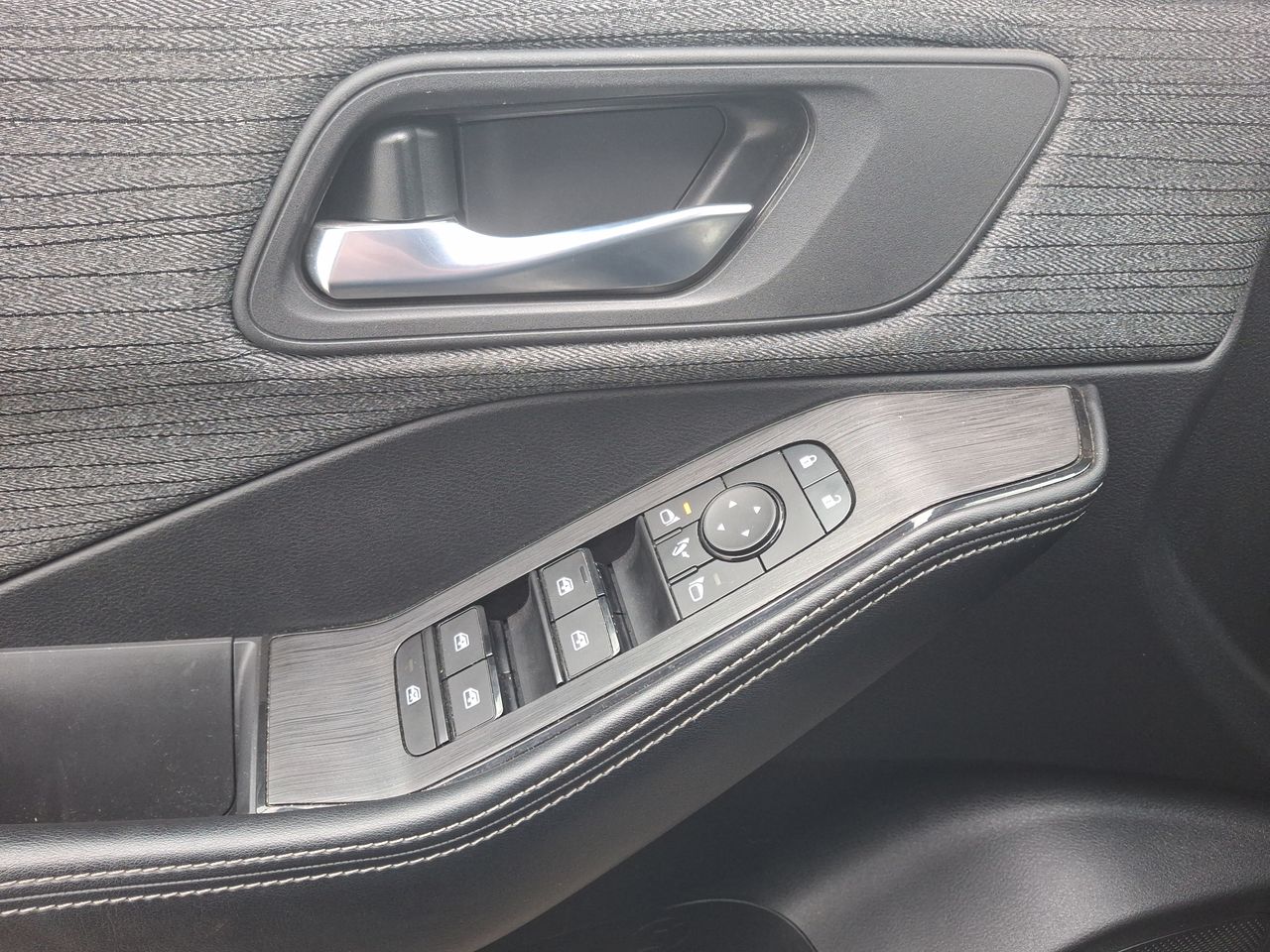 NISSAN - 22