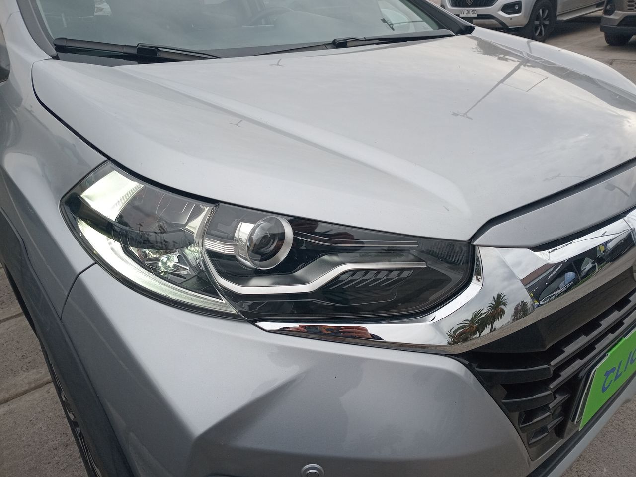 Honda WR-V — foto 10 de 27
