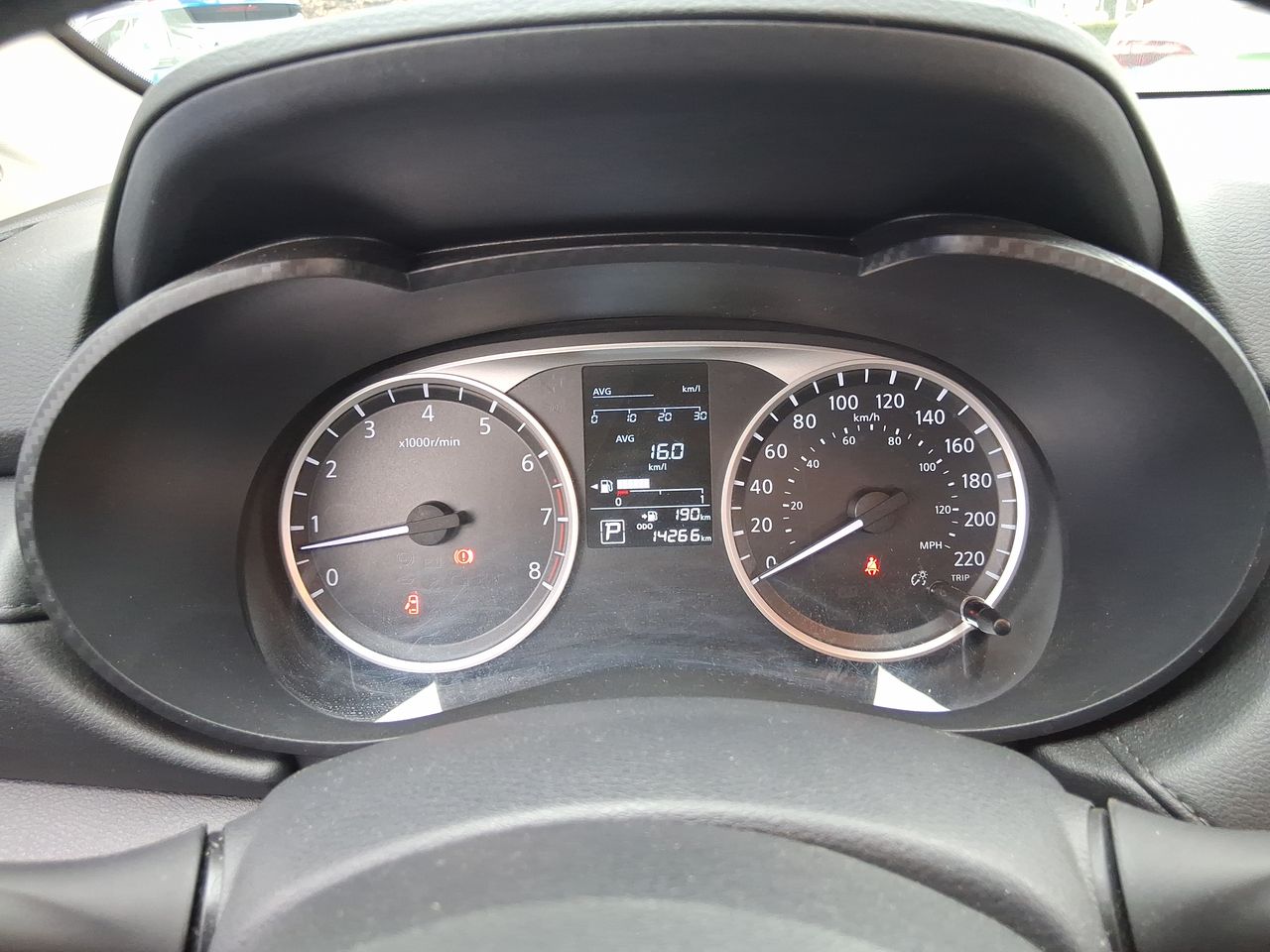 NISSAN - 27