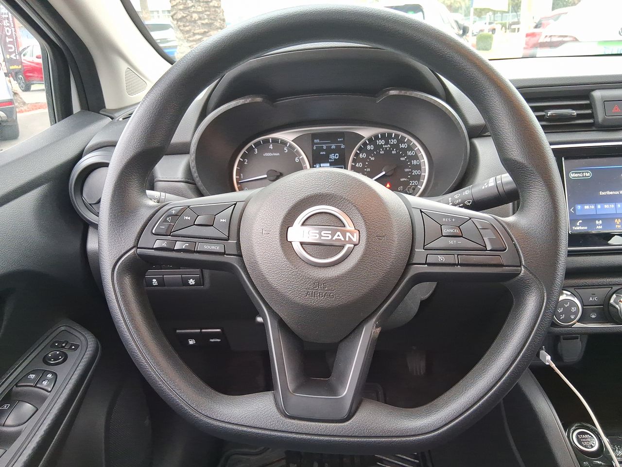 NISSAN - 25