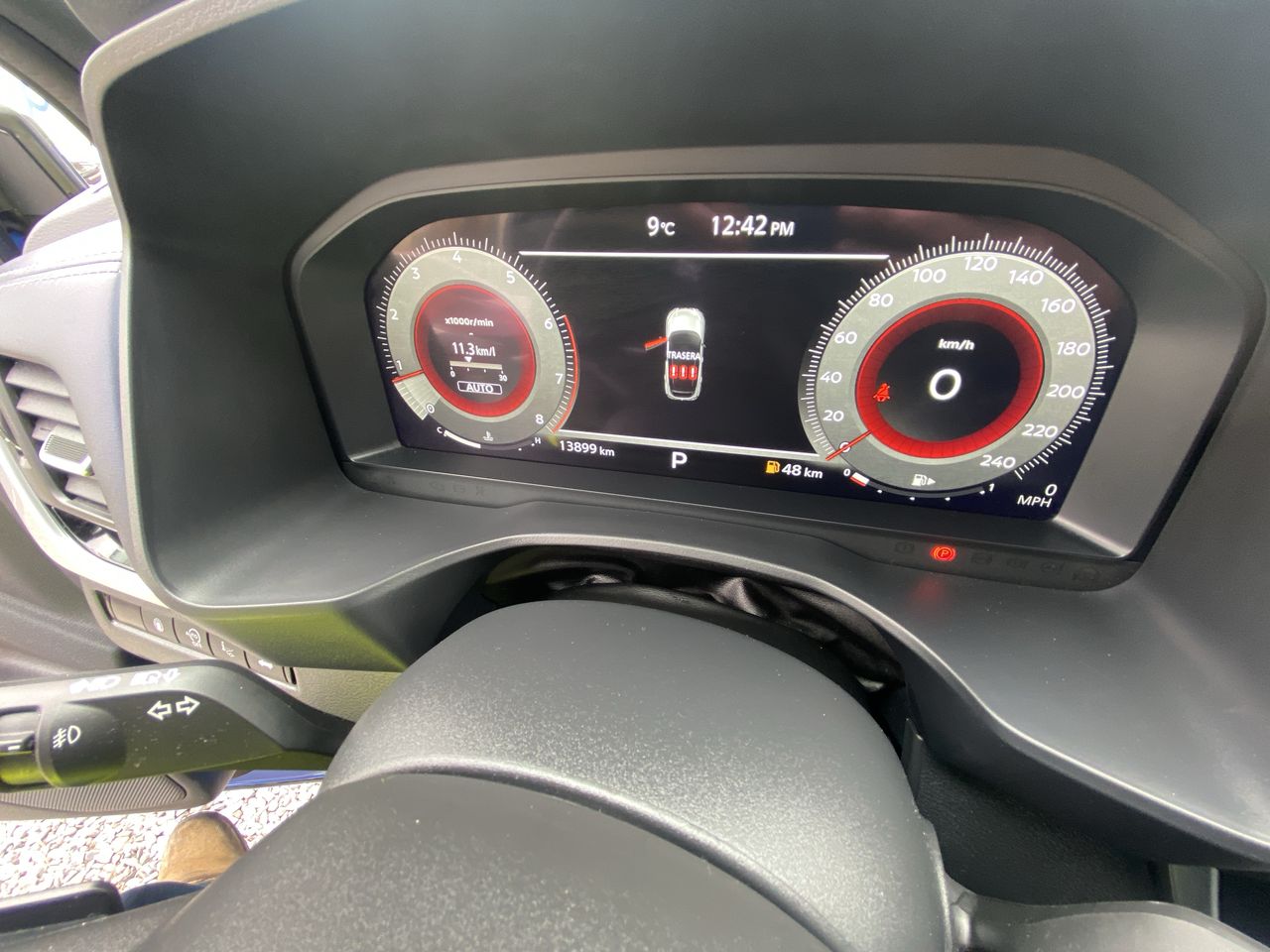 NISSAN - 26