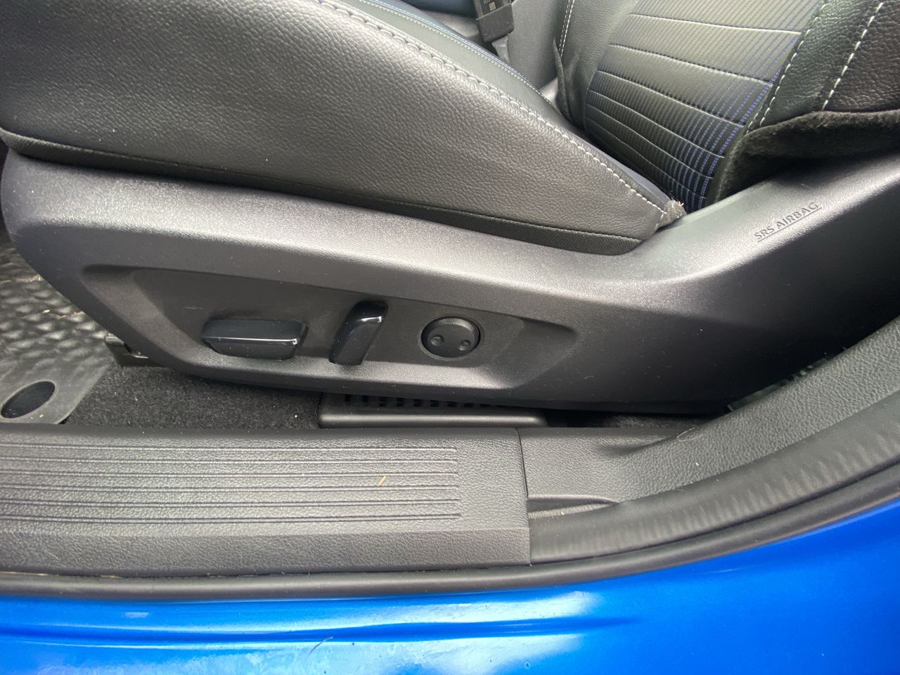 NISSAN - 23