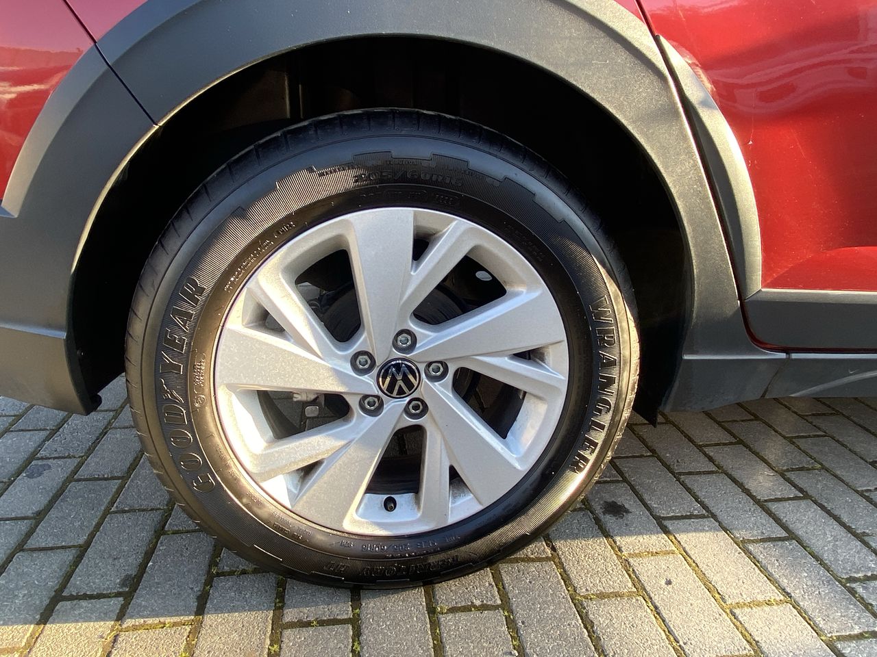 VOLKSWAGEN - 17