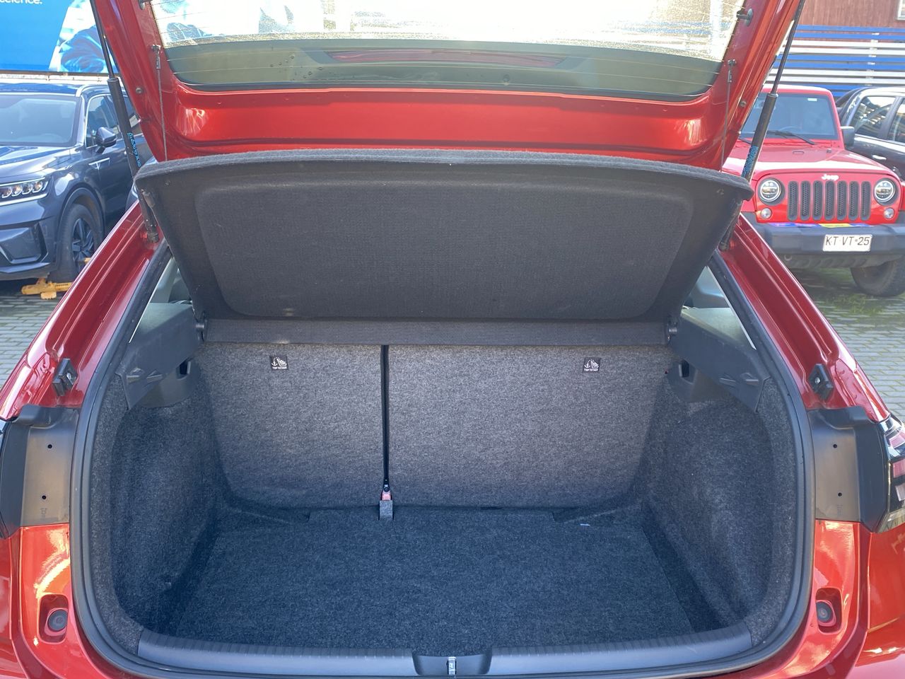 VOLKSWAGEN - 21
