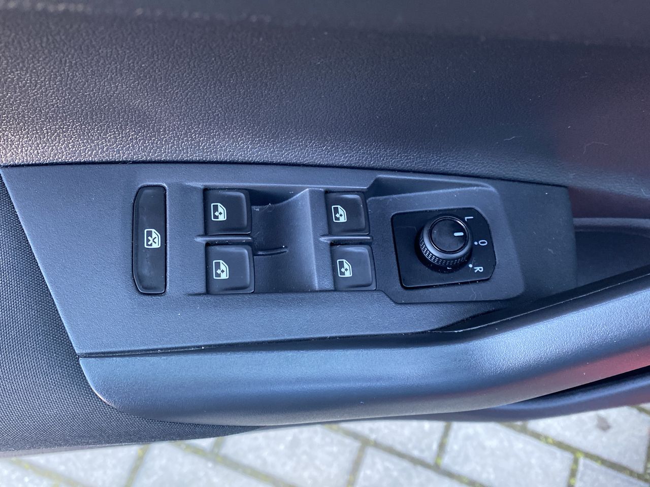 VOLKSWAGEN - 22