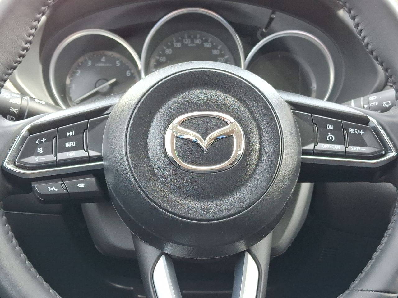 MAZDA - 24