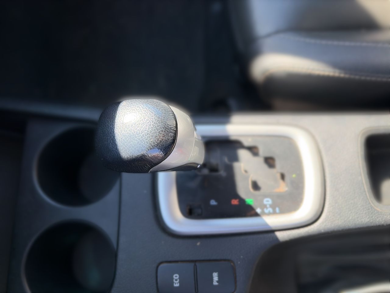 Toyota Hilux — foto 28 de 28