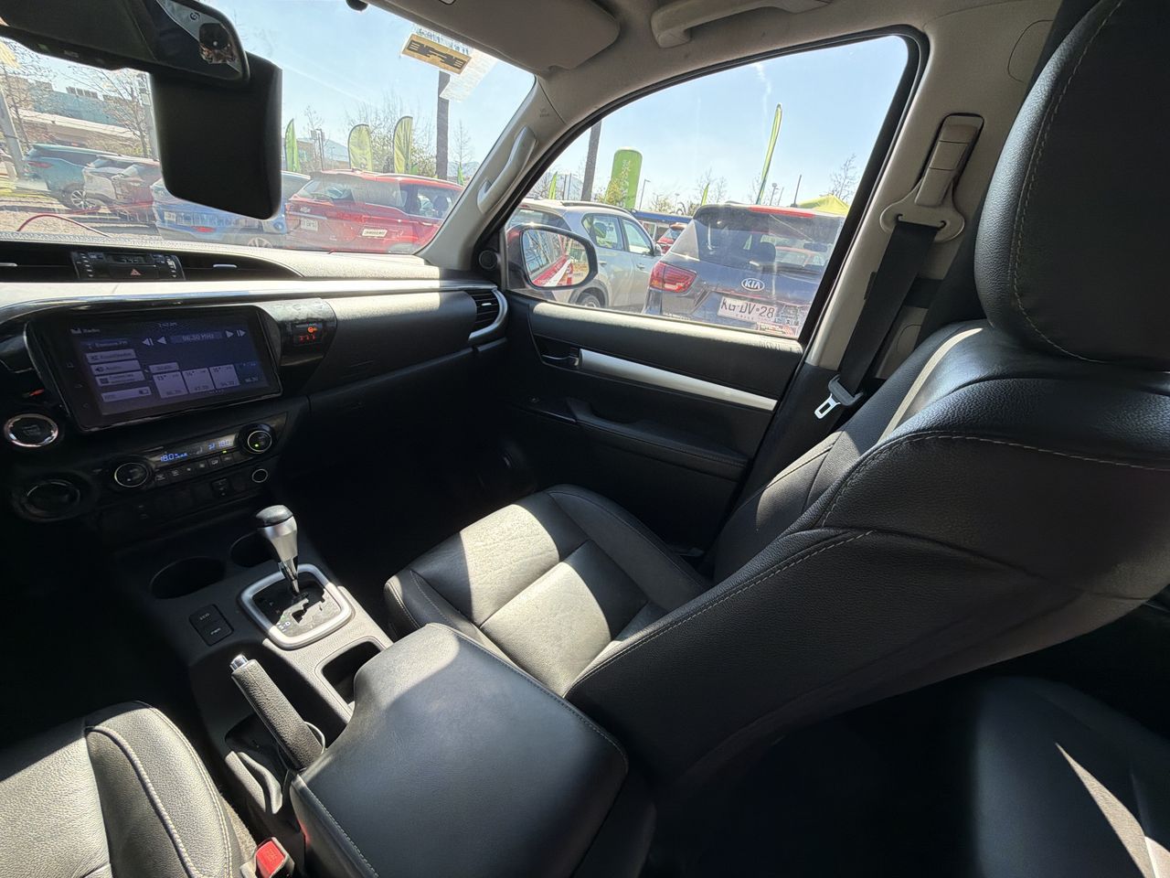 Toyota Hilux — foto 11 de 28