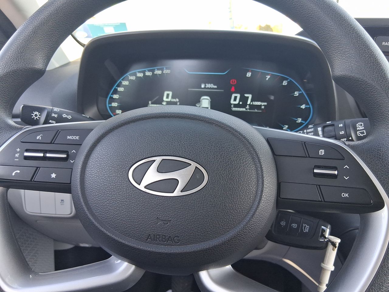 HYUNDAI - 26