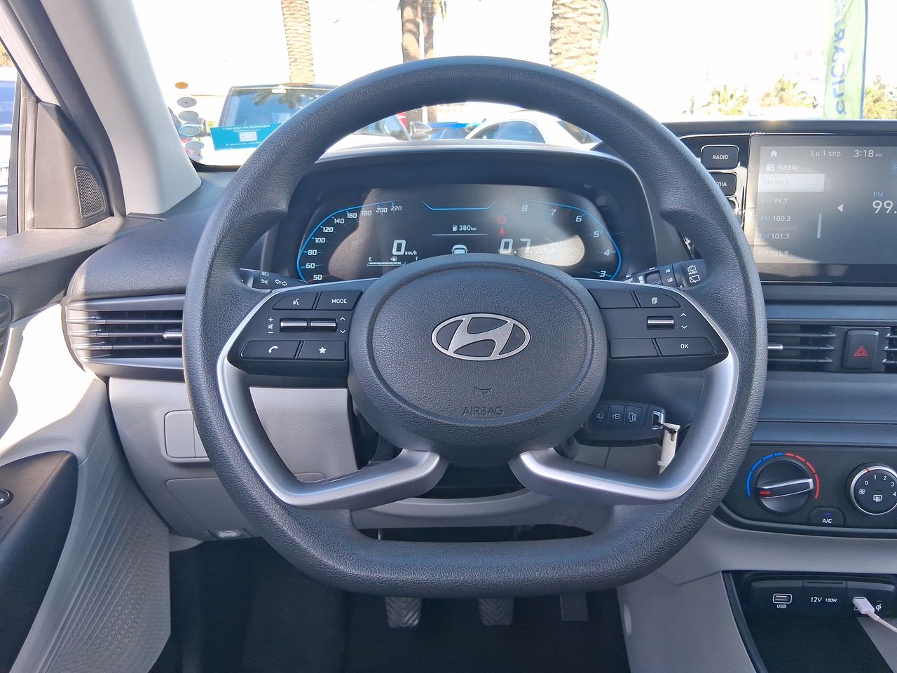 HYUNDAI - 25