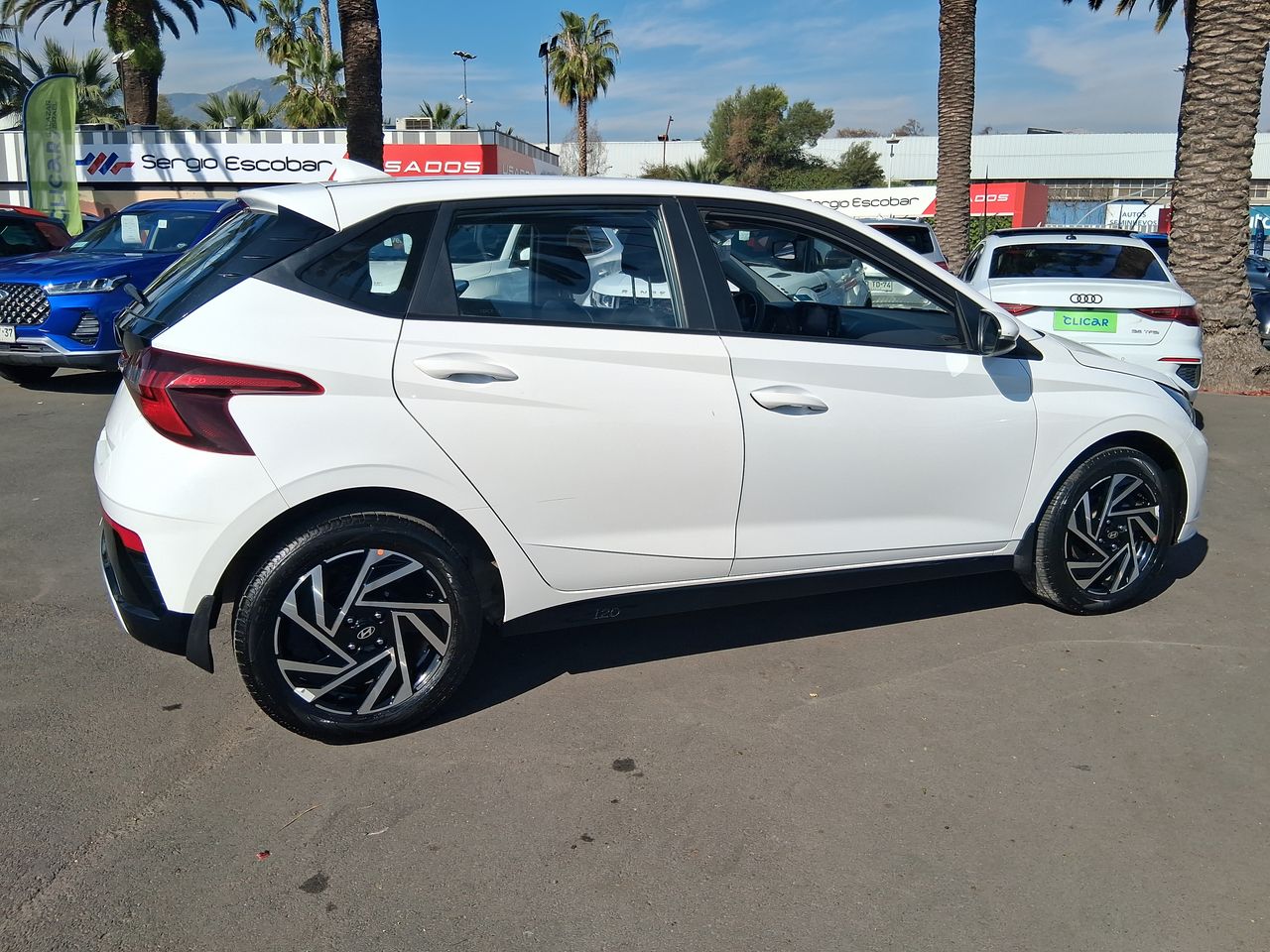 HYUNDAI - 7