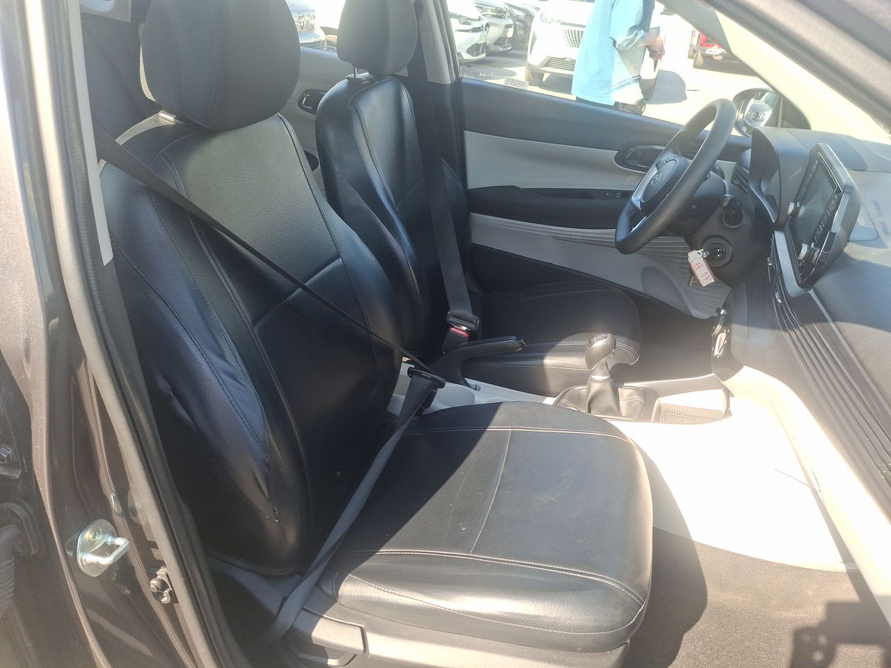 HYUNDAI - 32