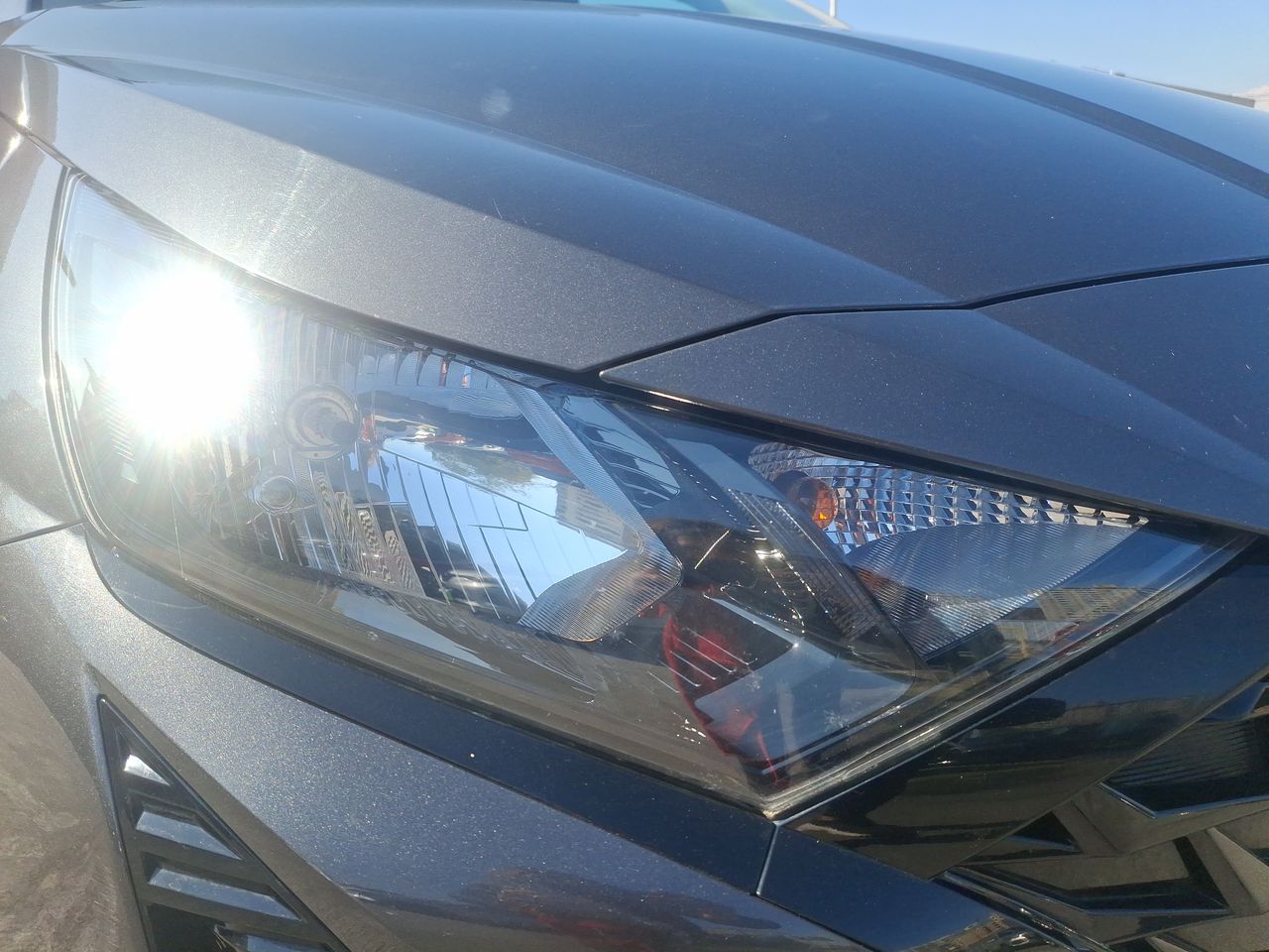 HYUNDAI - 18