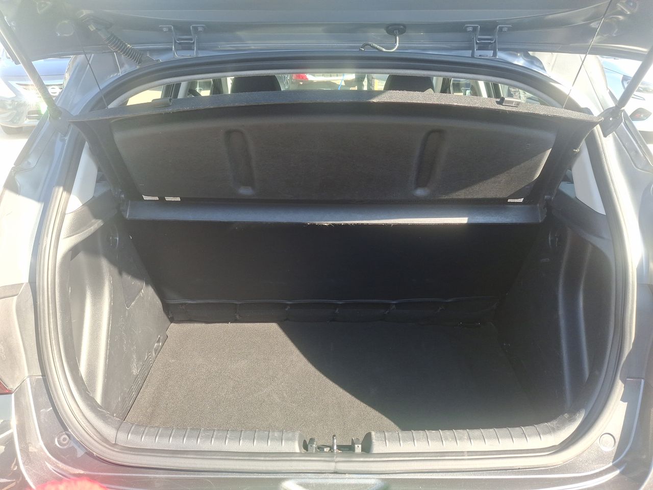 HYUNDAI - 21