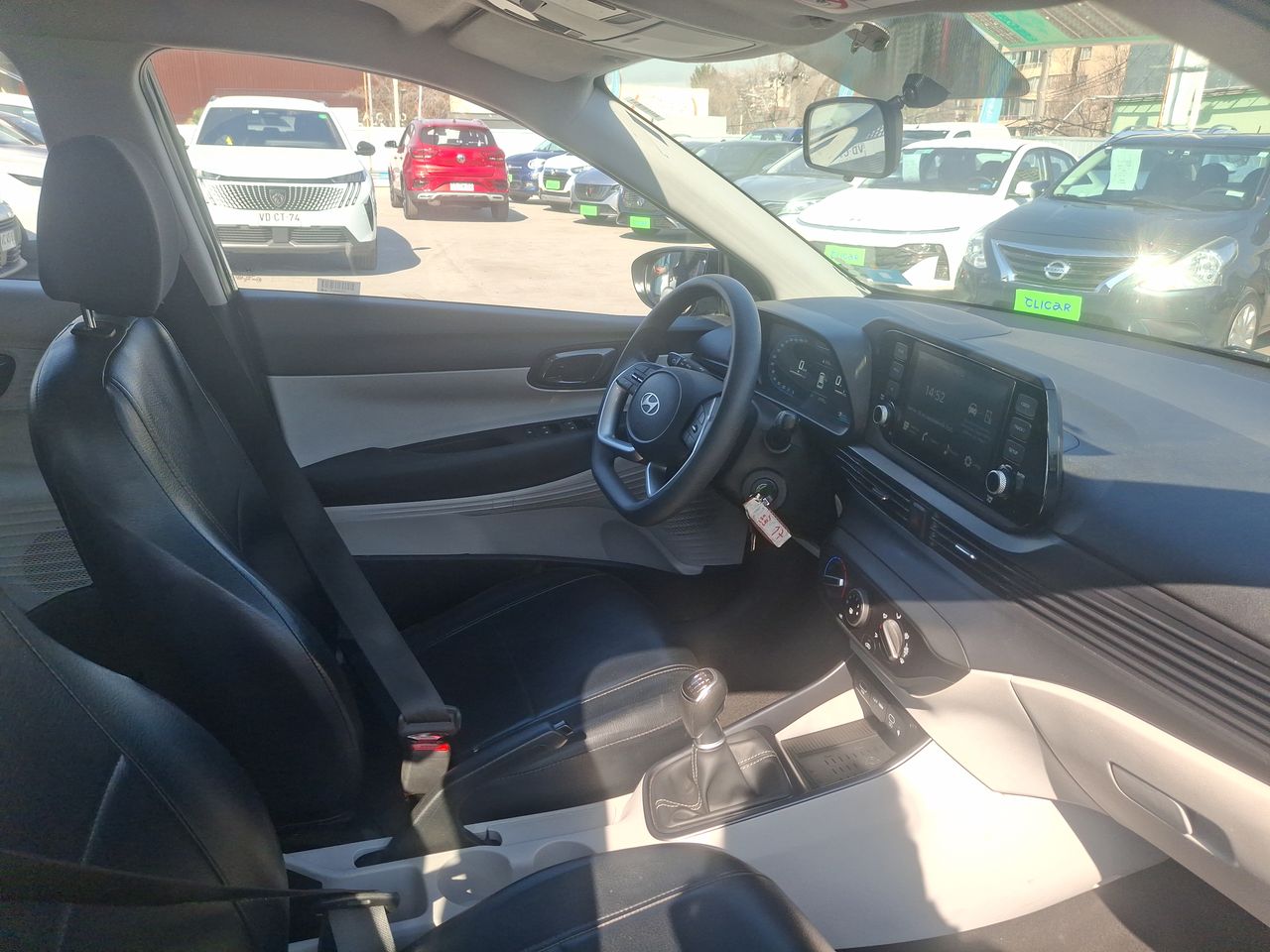 HYUNDAI - 16
