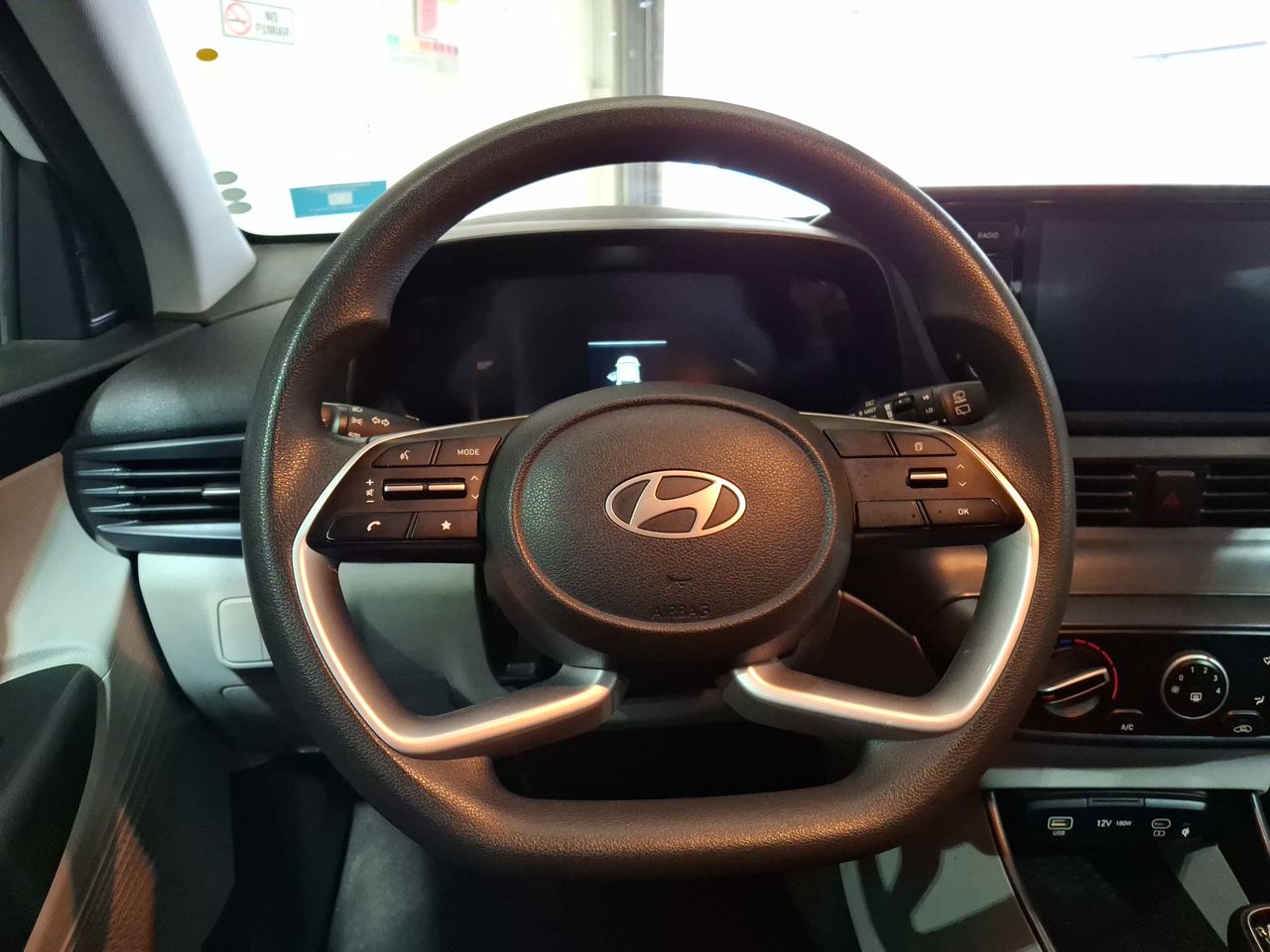 HYUNDAI - 24