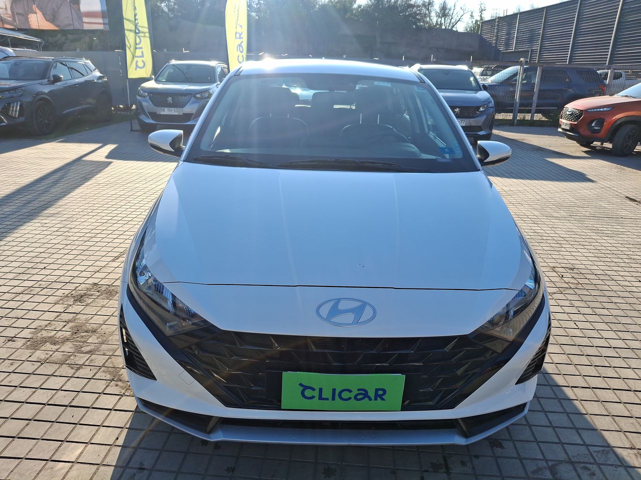 HYUNDAI - 2
