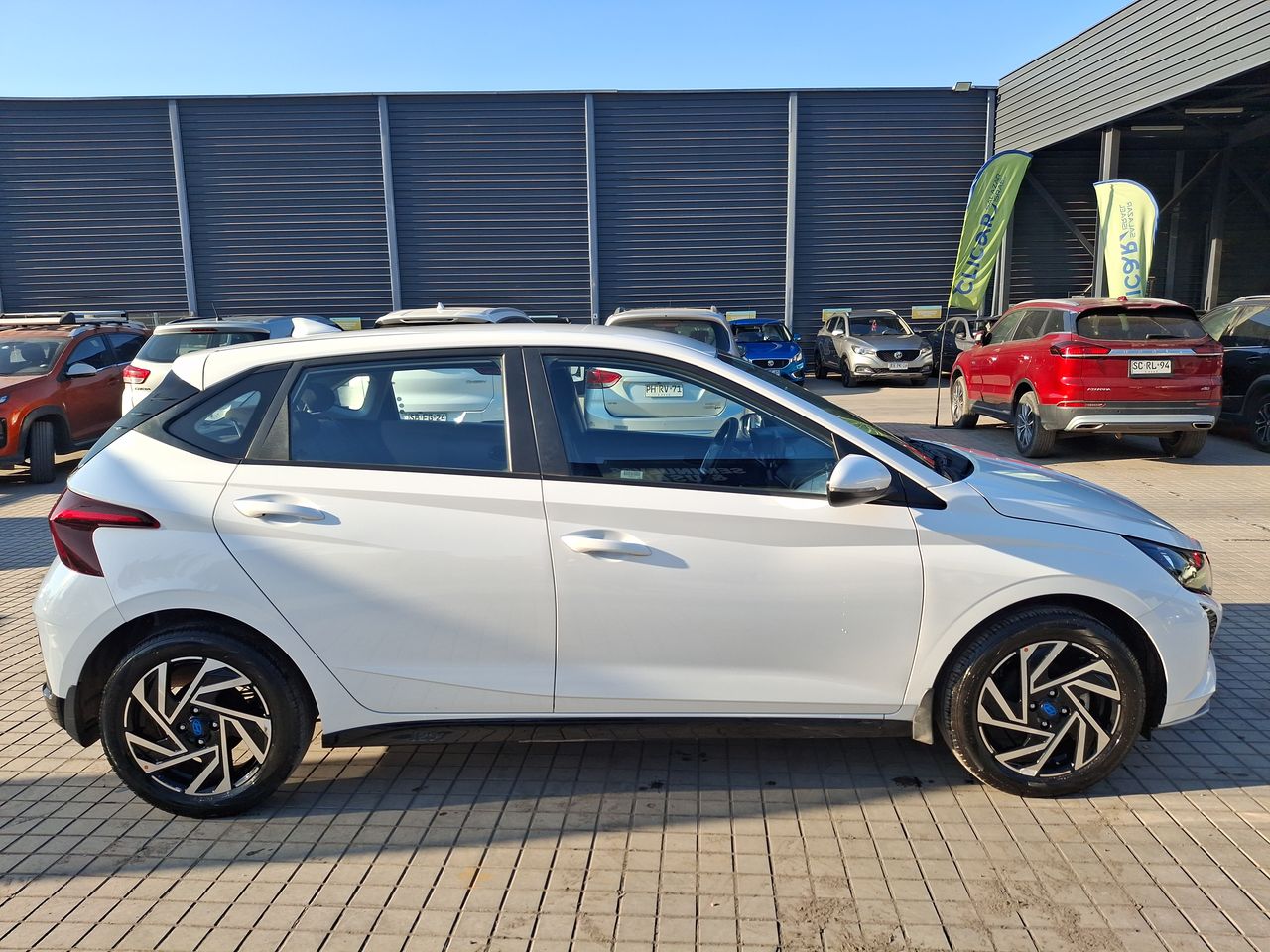 HYUNDAI - 8