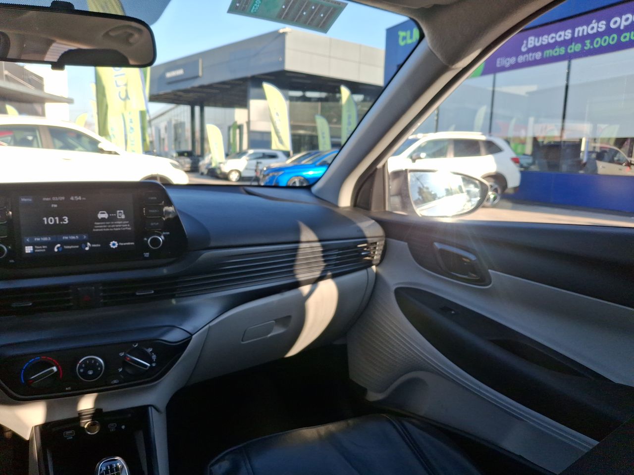 HYUNDAI - 10