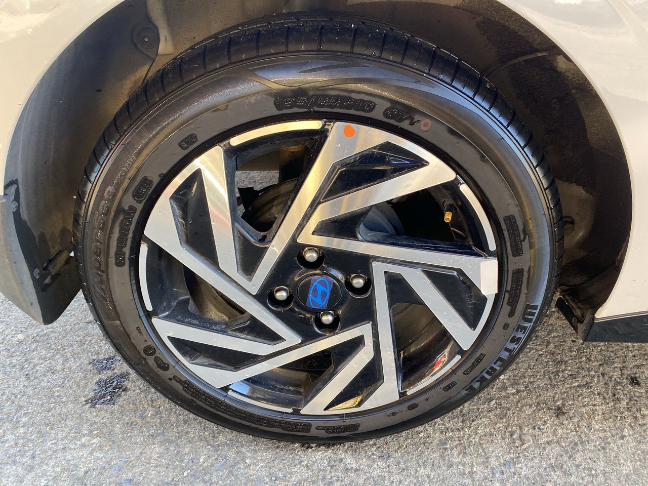 HYUNDAI - 17