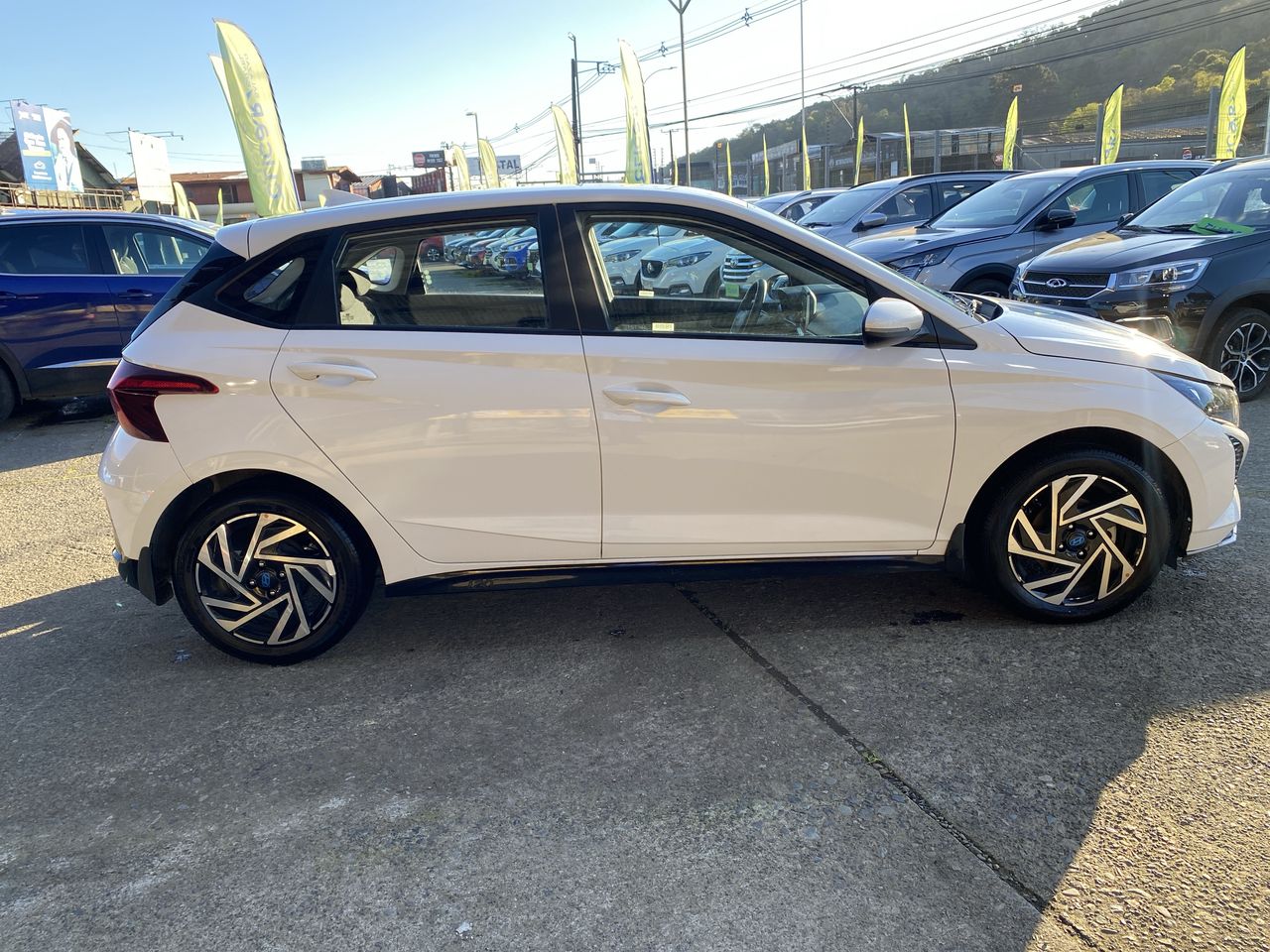 HYUNDAI - 8
