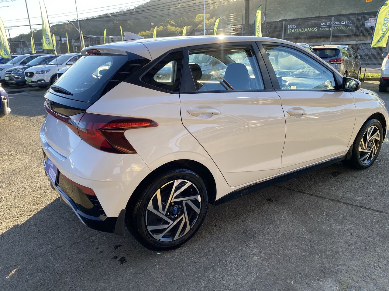 HYUNDAI - 7