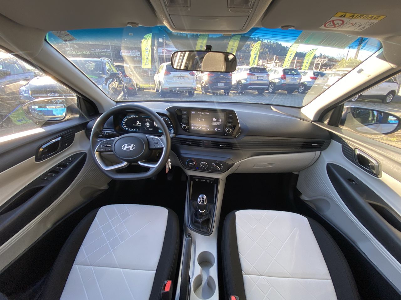 HYUNDAI - 9
