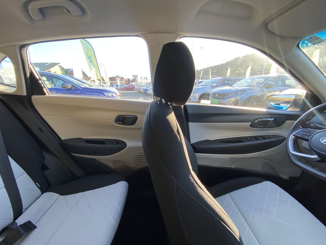 HYUNDAI - 15