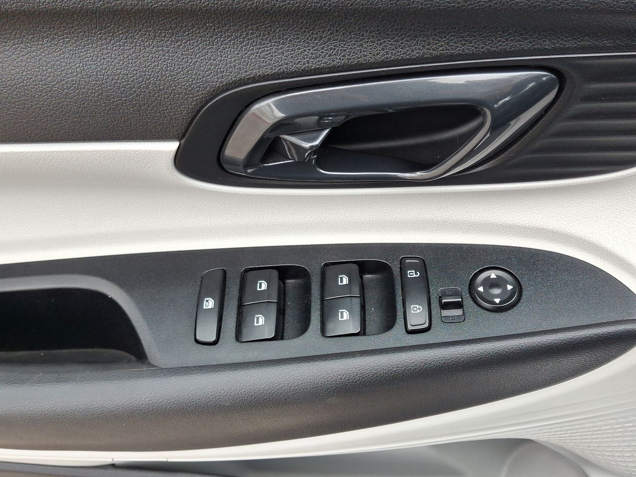 HYUNDAI - 21