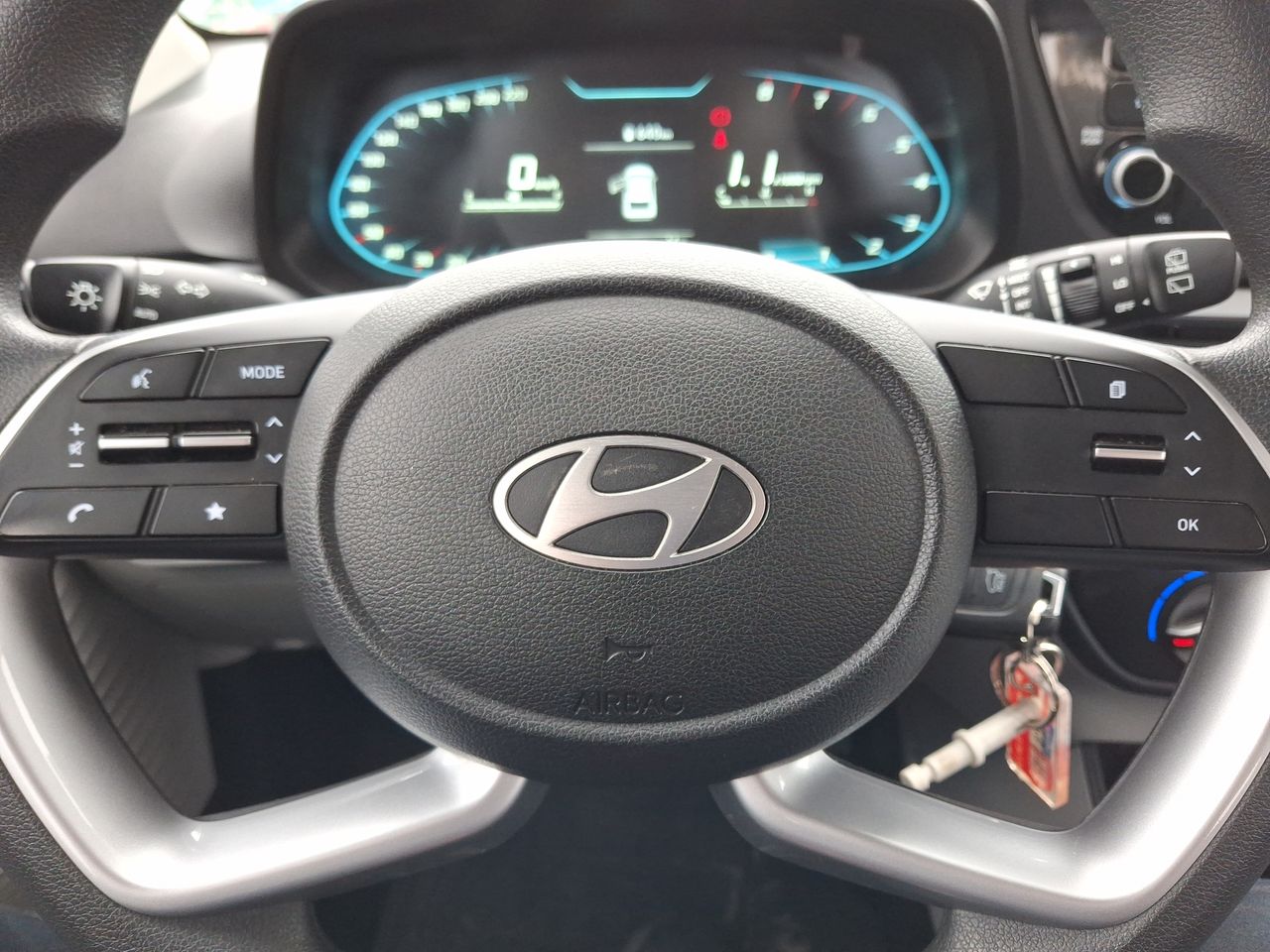 HYUNDAI - 25