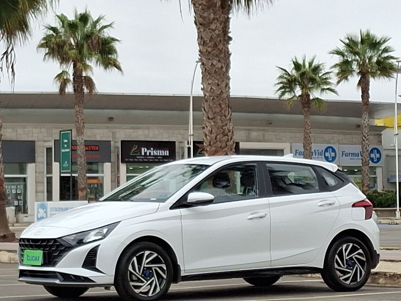 HYUNDAI - 3