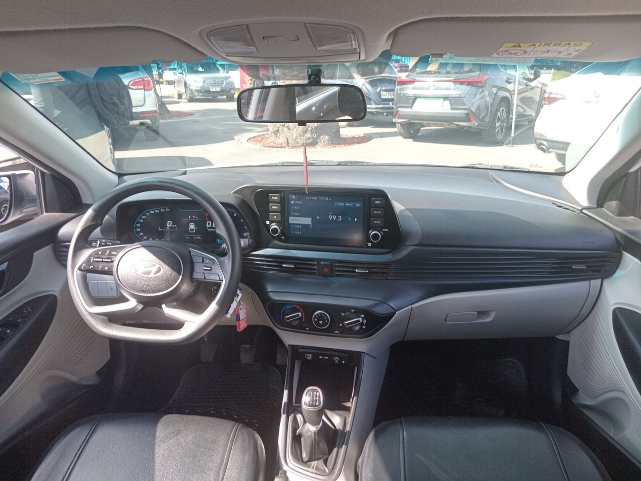 HYUNDAI - 32