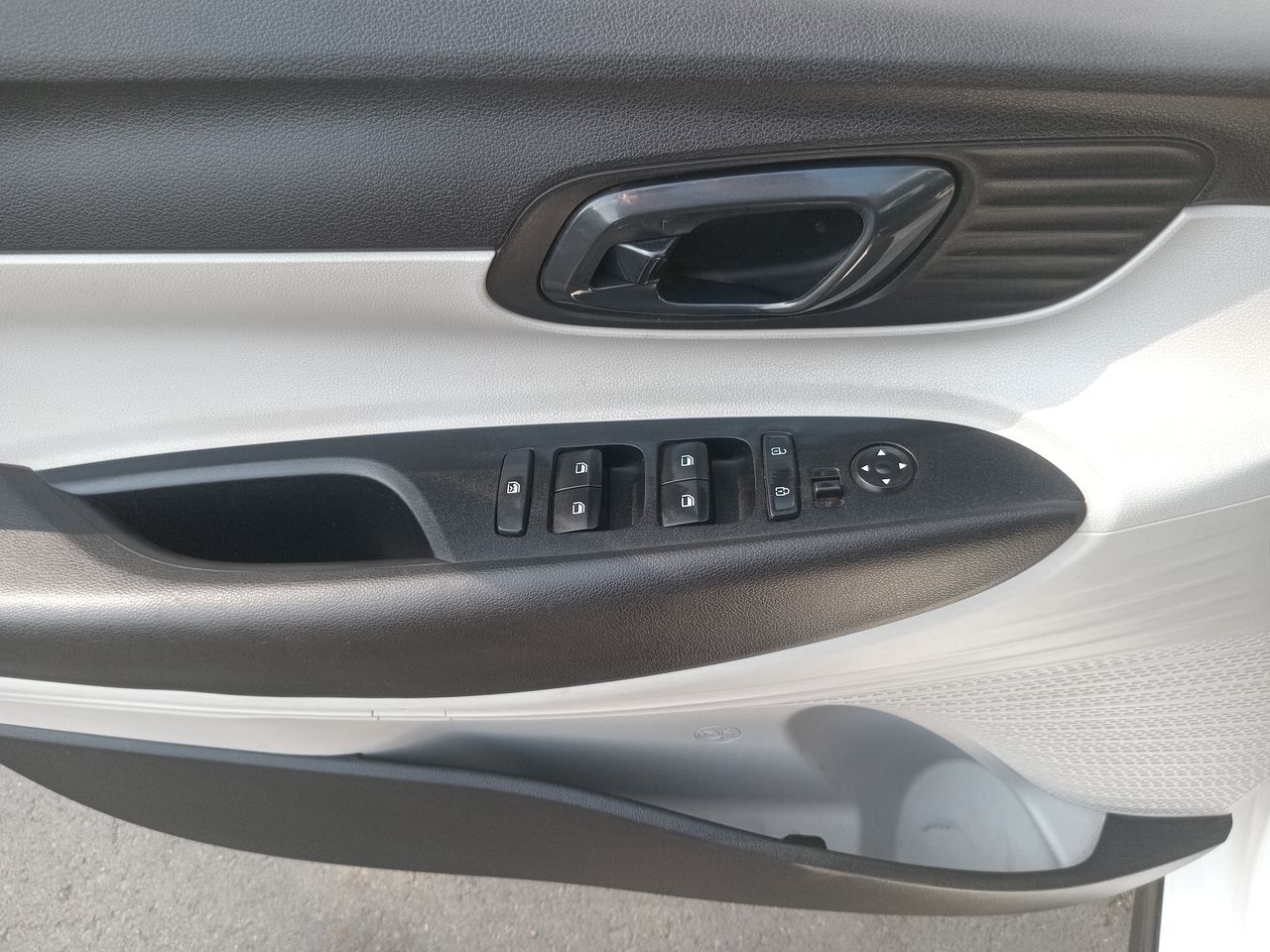 HYUNDAI - 22