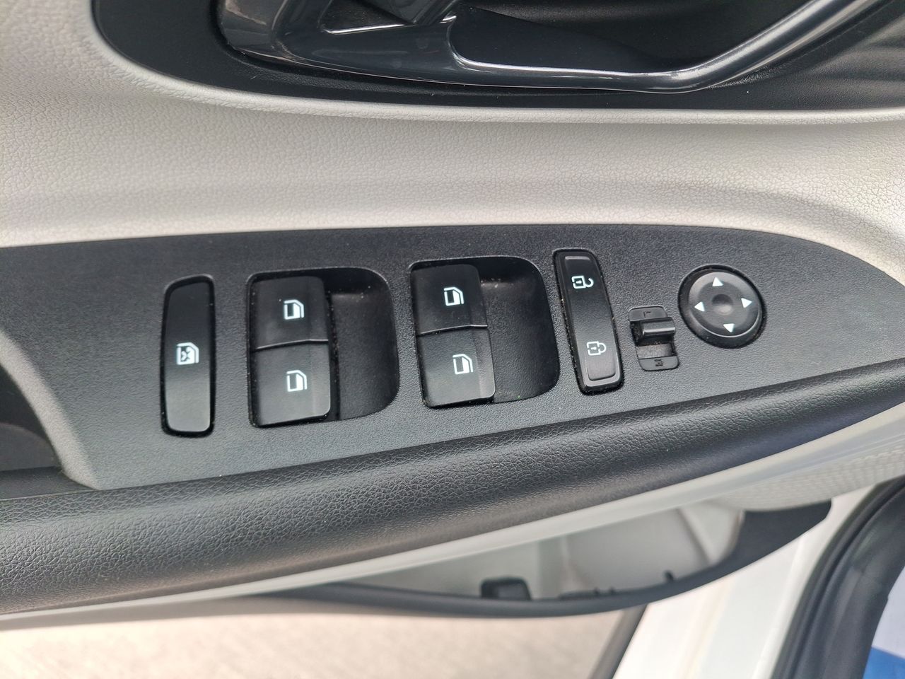 HYUNDAI - 21