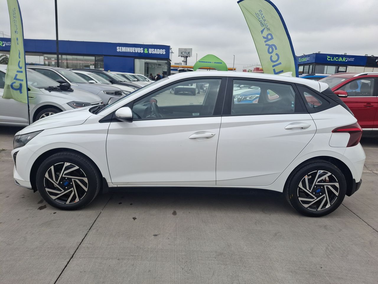 HYUNDAI - 4