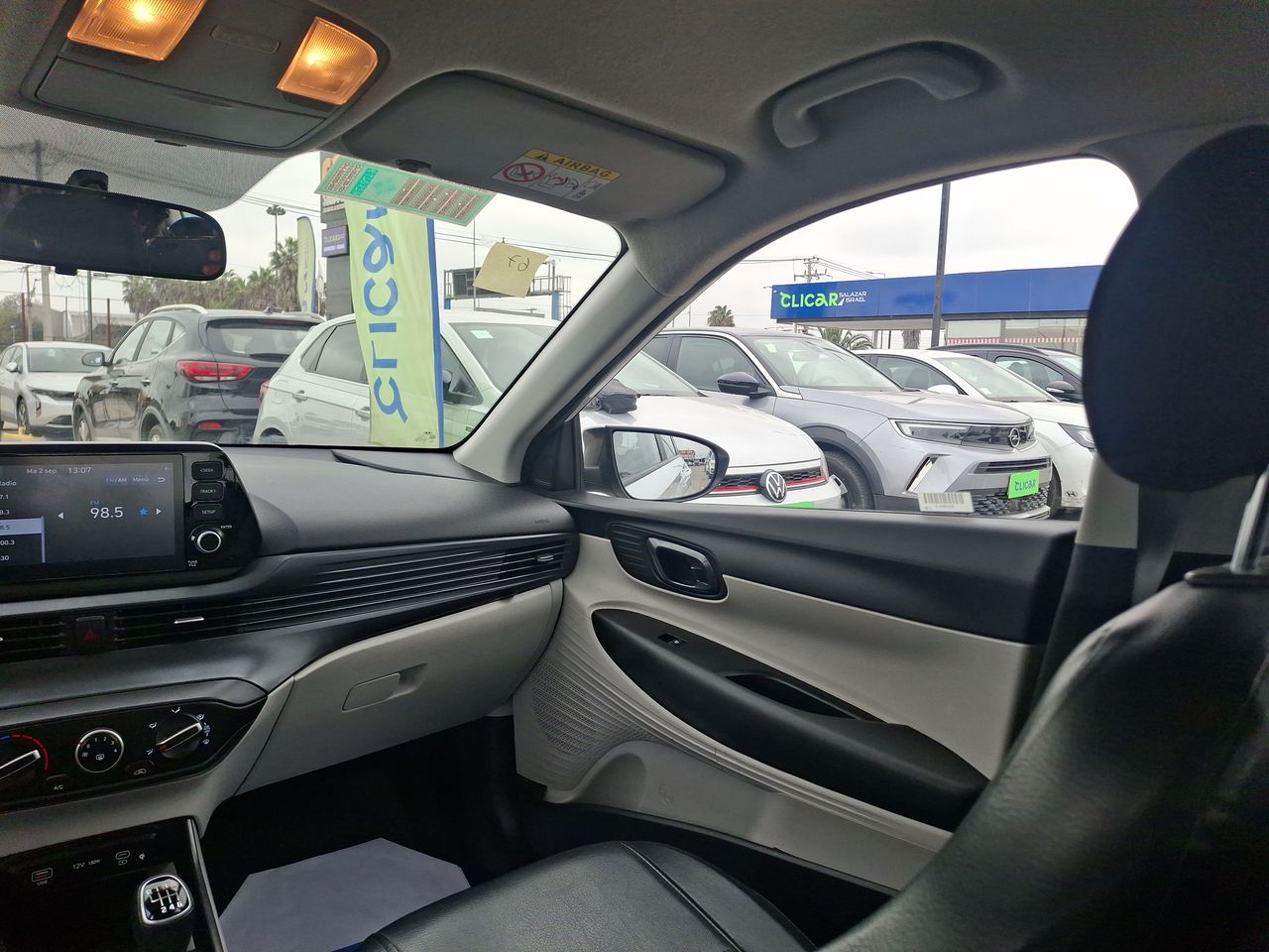 HYUNDAI - 10