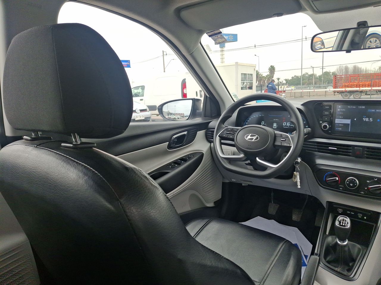 HYUNDAI - 16
