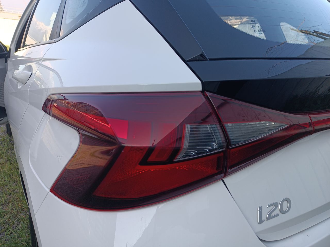HYUNDAI - 21