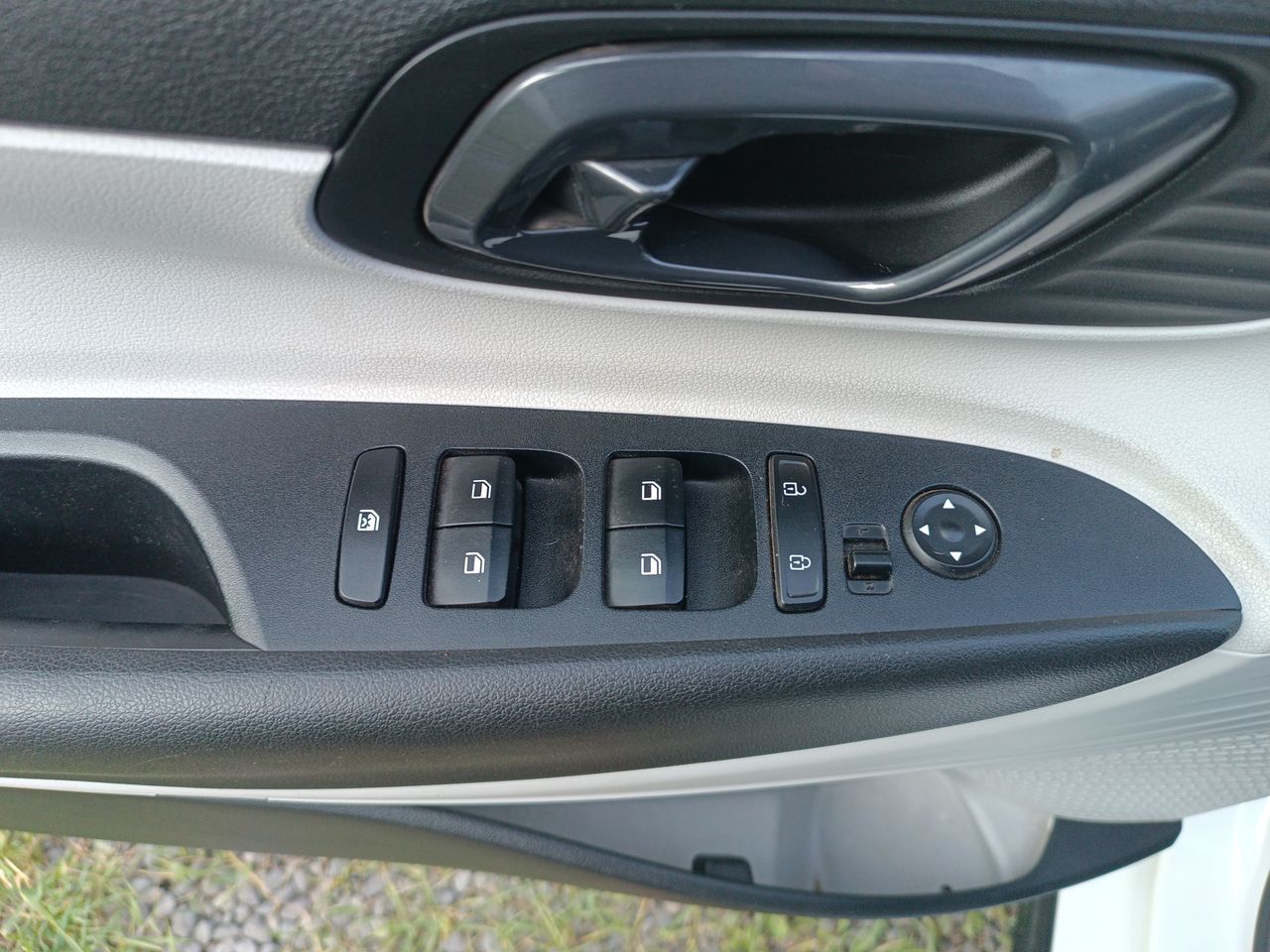 HYUNDAI - 23