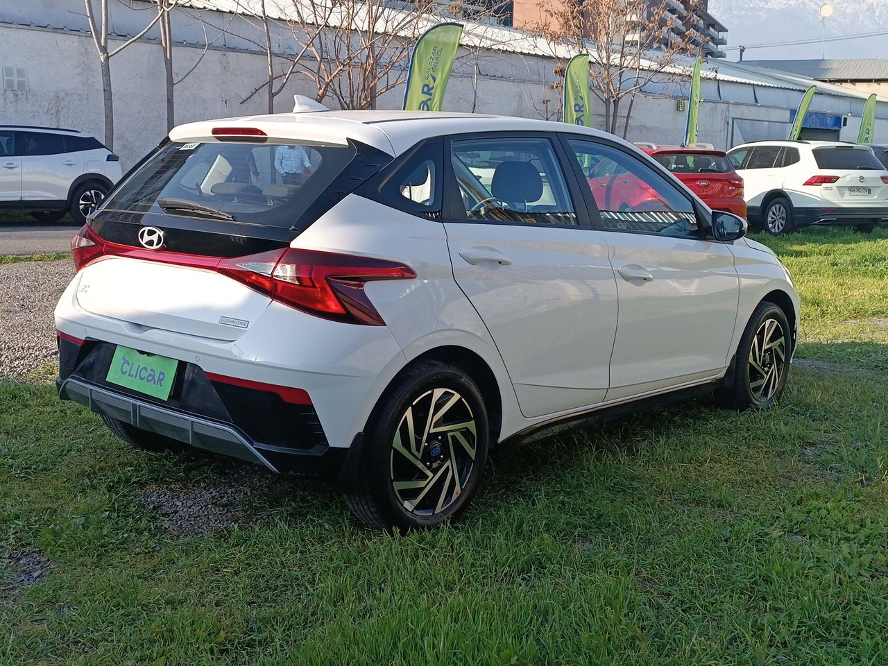HYUNDAI - 7