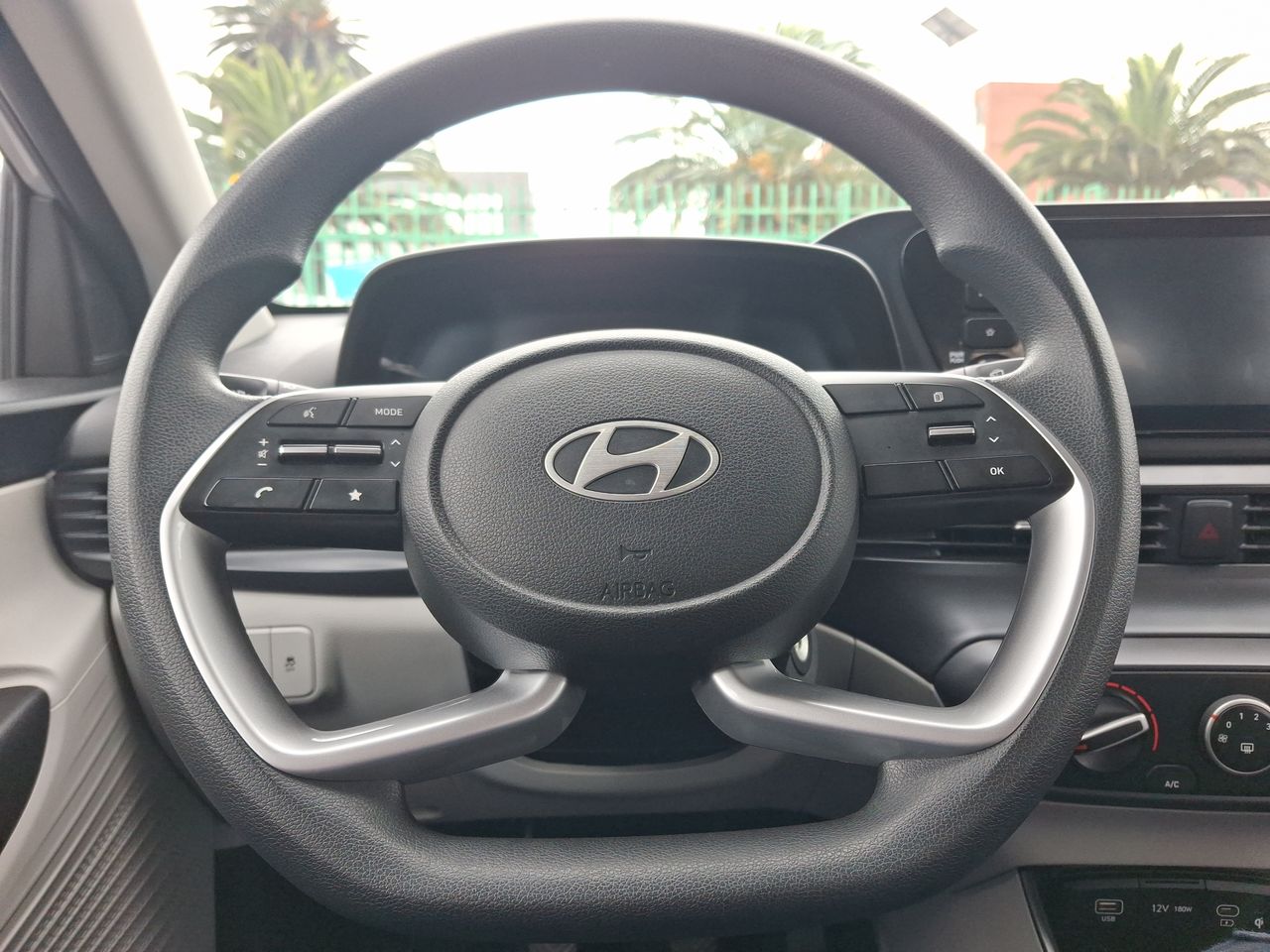 HYUNDAI - 24