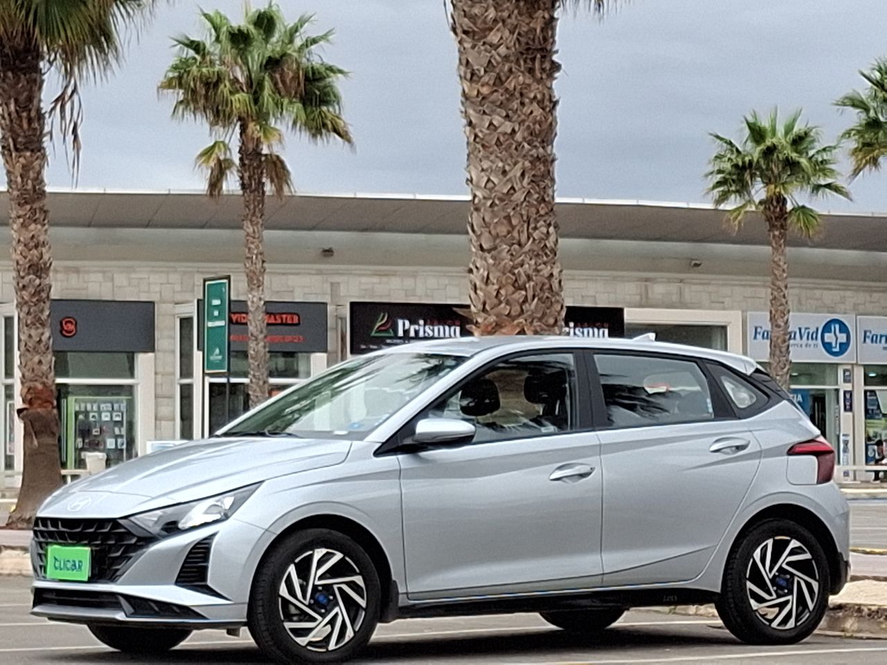 HYUNDAI - 3