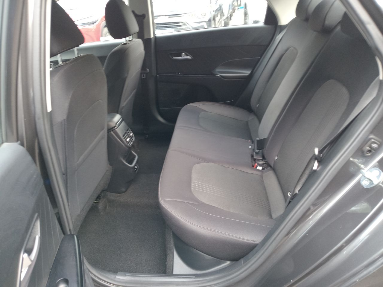 HYUNDAI - 12