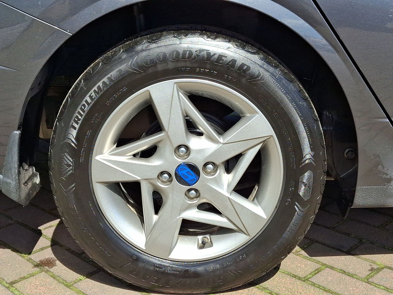 HYUNDAI - 17