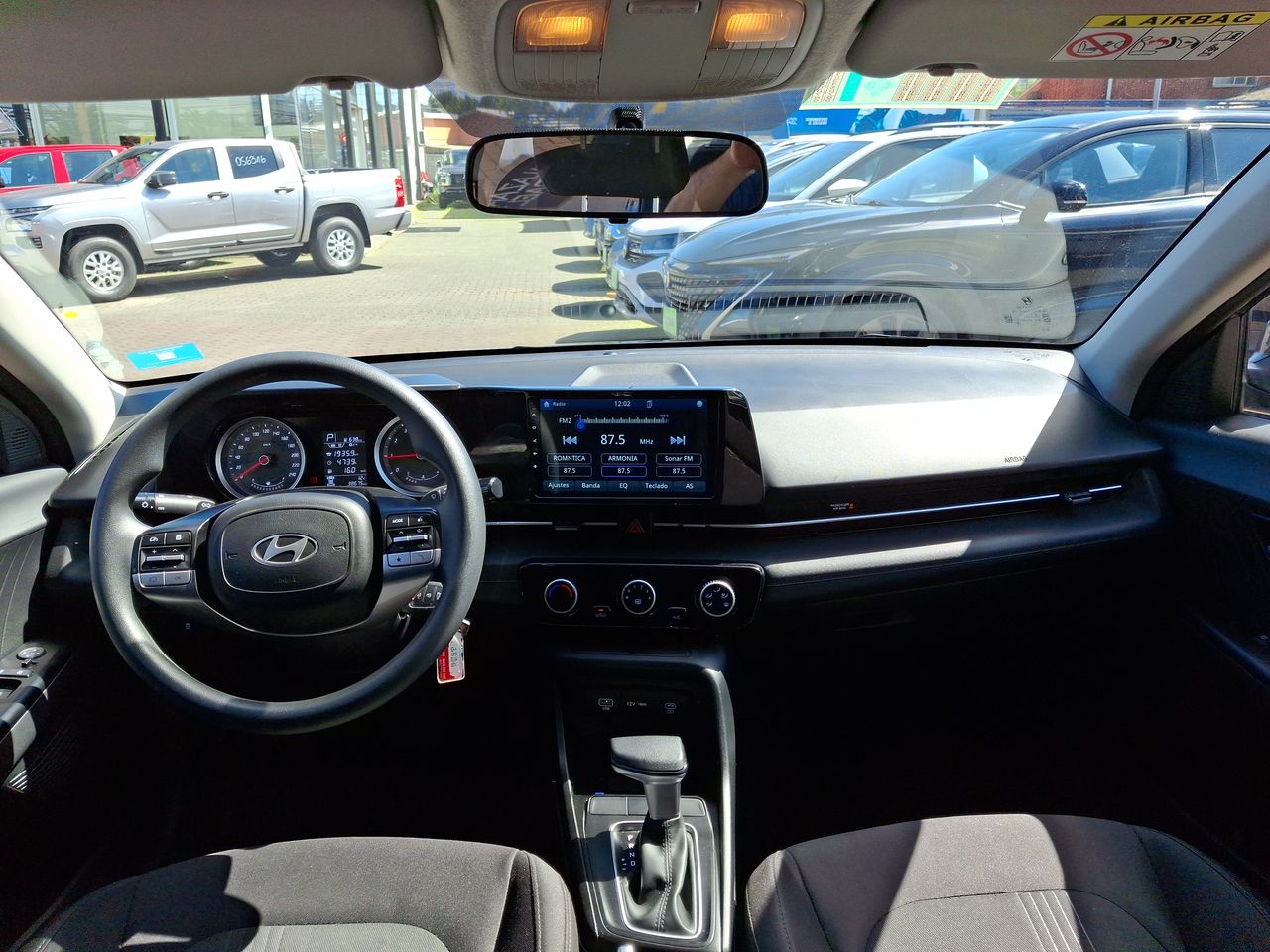 HYUNDAI - 32