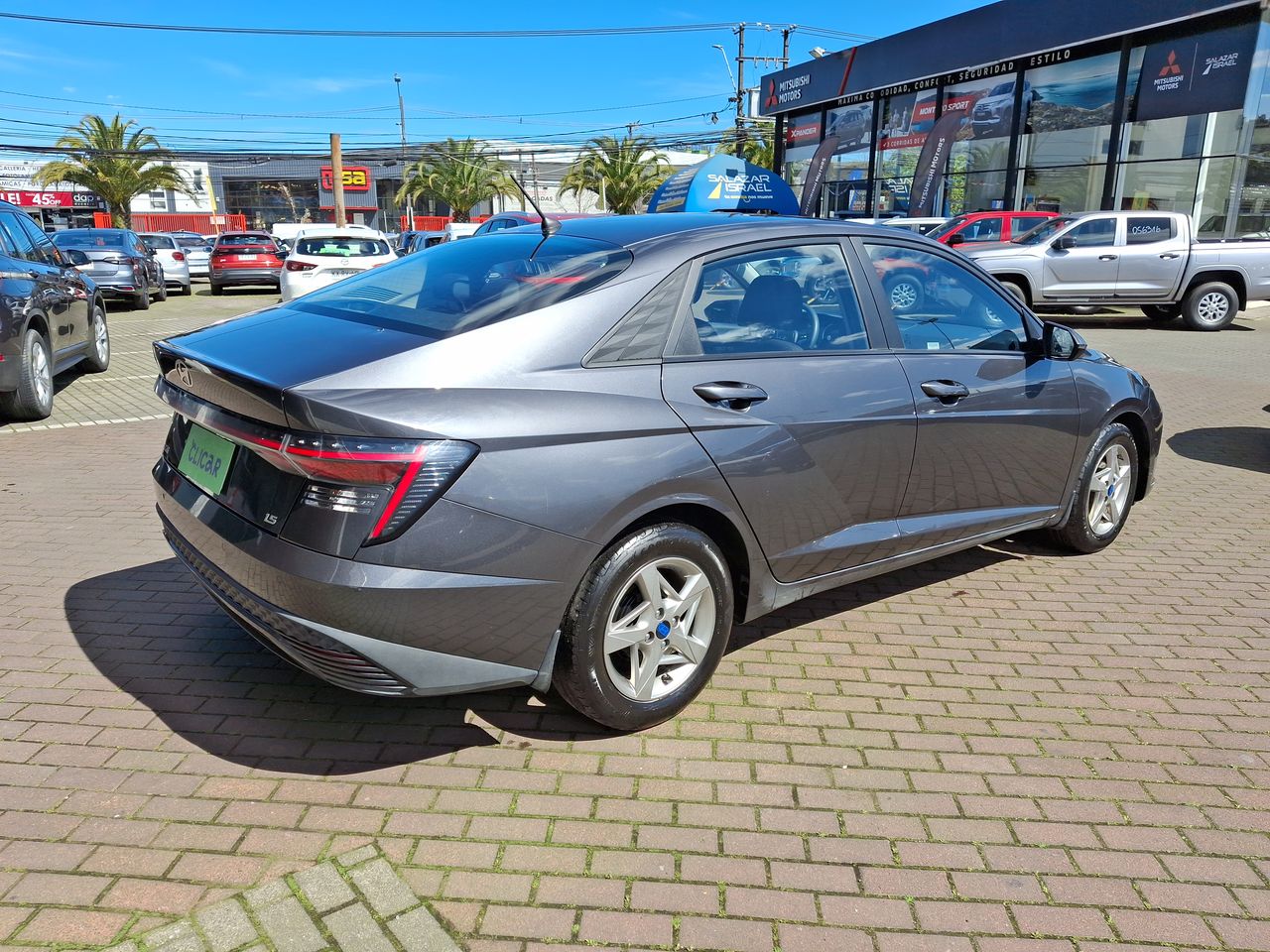 HYUNDAI - 7