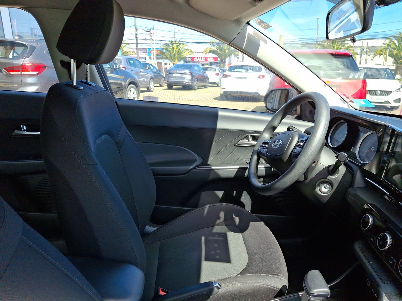 HYUNDAI - 16